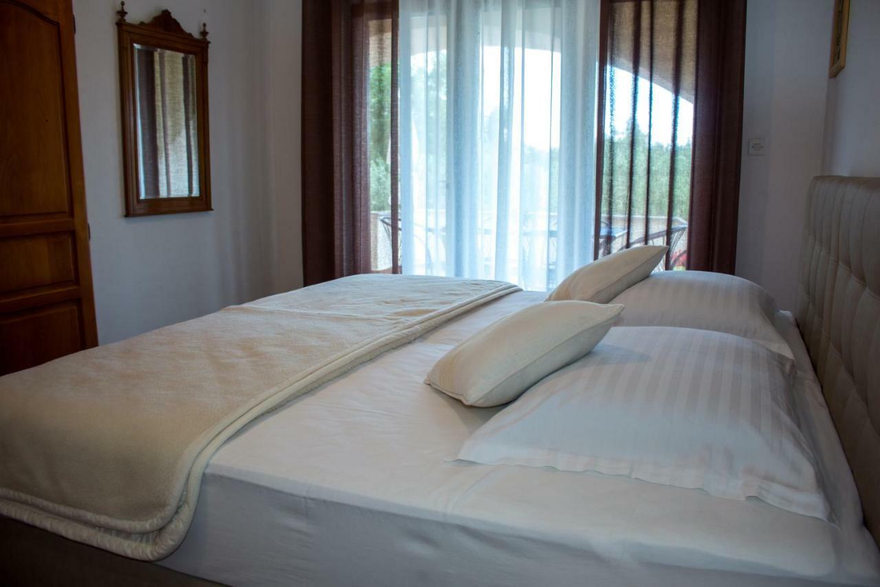 Apartman Mariolina Krk Town Exterior foto